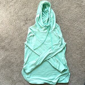 Women’s Athleta hooded uptempo top, mint colored